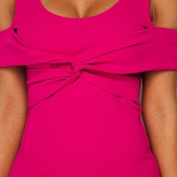 PINK OR GREEN DRESS - Picture 3 of 4